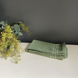 Green napkins